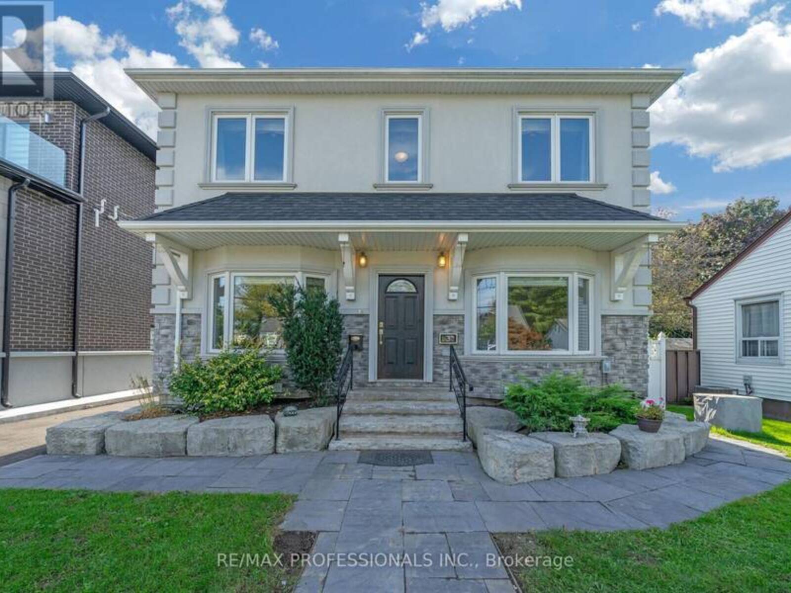 3 FRANKWOOD ROAD, Toronto, Ontario M8Z 1Y8