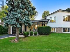 61 LAURENTIDE DRIVE W Toronto Ontario, M3A 3E1