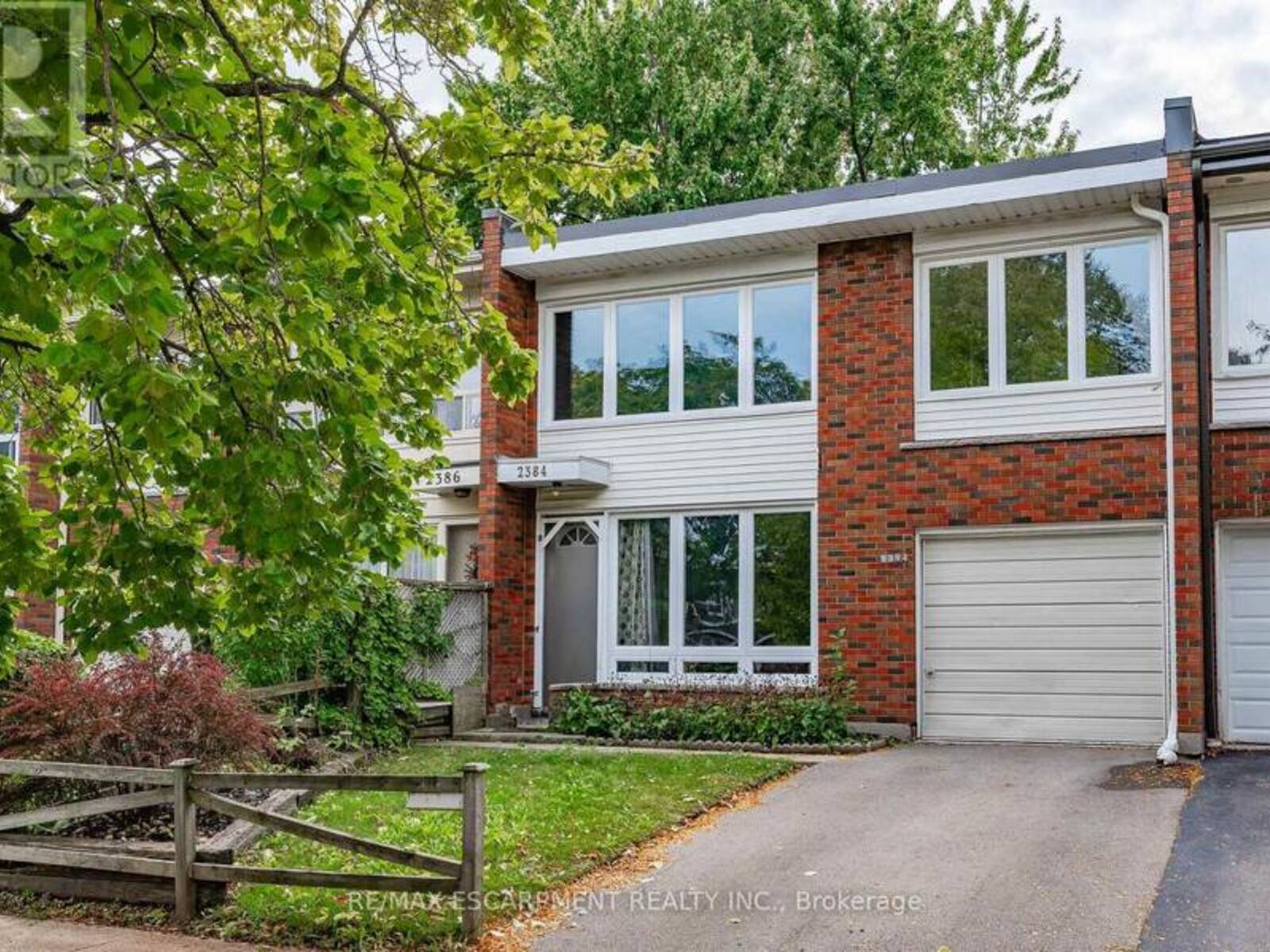 2384 MARYVALE COURT, Burlington, Ontario L7P 2P2