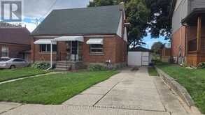 65 ELLIS CRESCENT N | Waterloo Ontario | Slide Image One