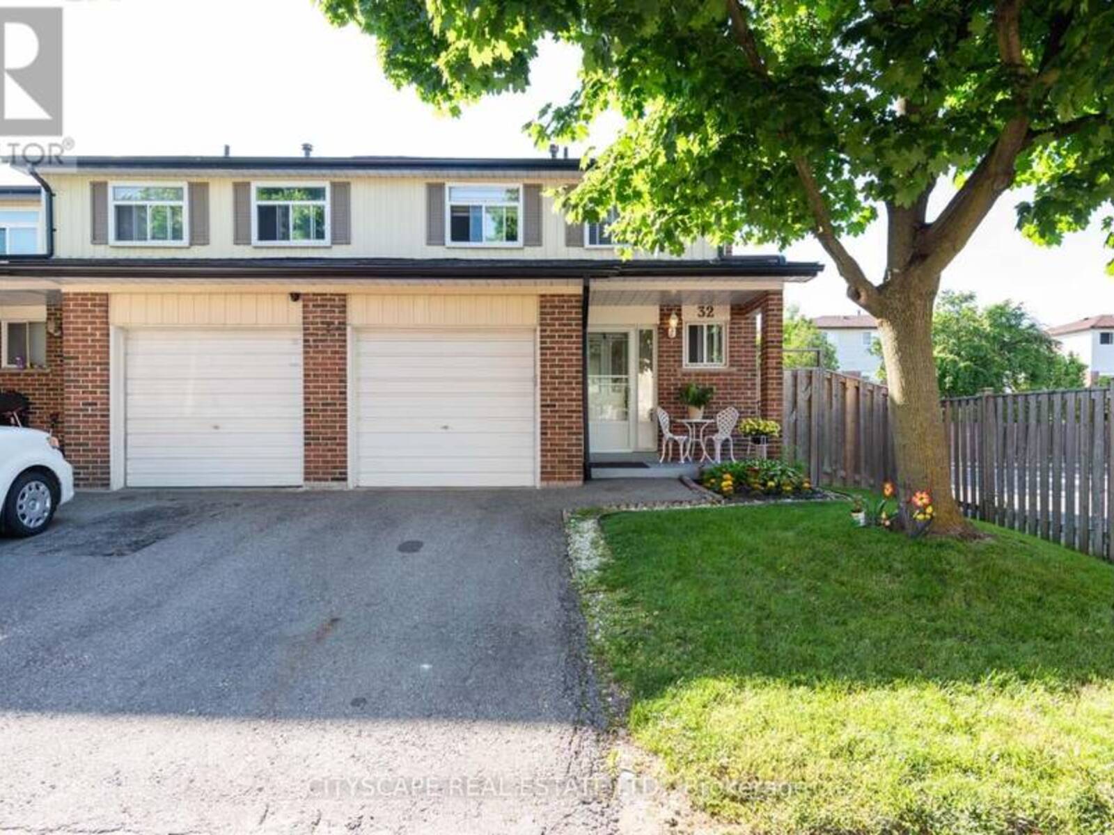 32 VODDEN COURT, Brampton, Ontario L6V 2V7