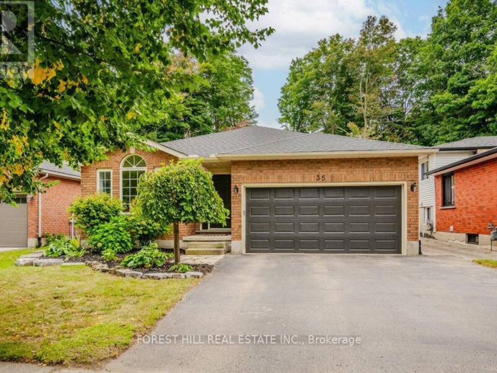 35 CORA DRIVE, Kitchener, Ontario N2N 3C6