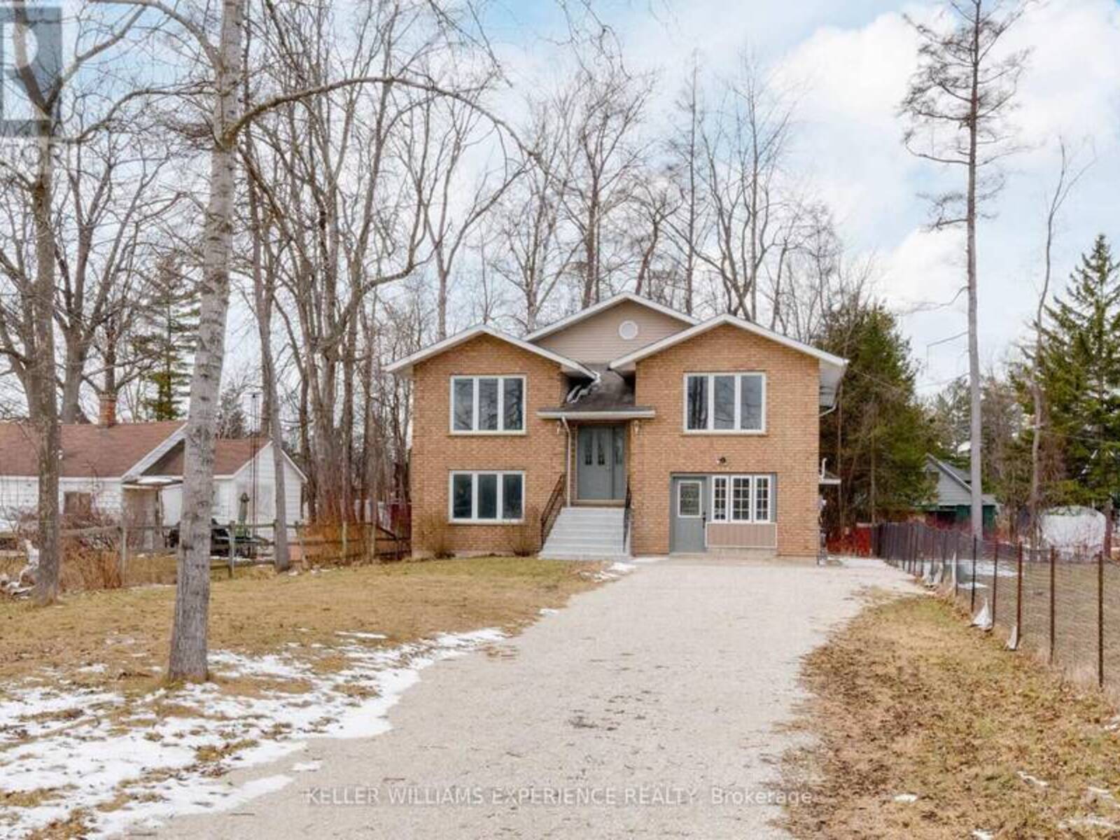 138 45TH STREET N, Wasaga Beach, Ontario L9Z 1Z2