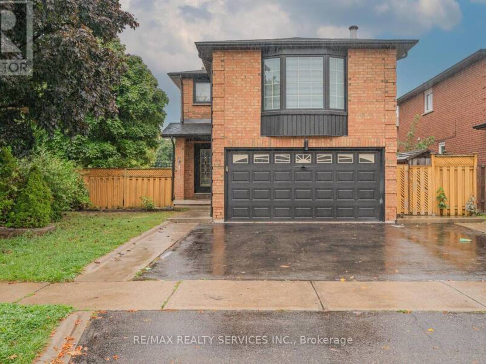 41 CASHEL STREET, Brampton, Ontario L6Z 2Y8