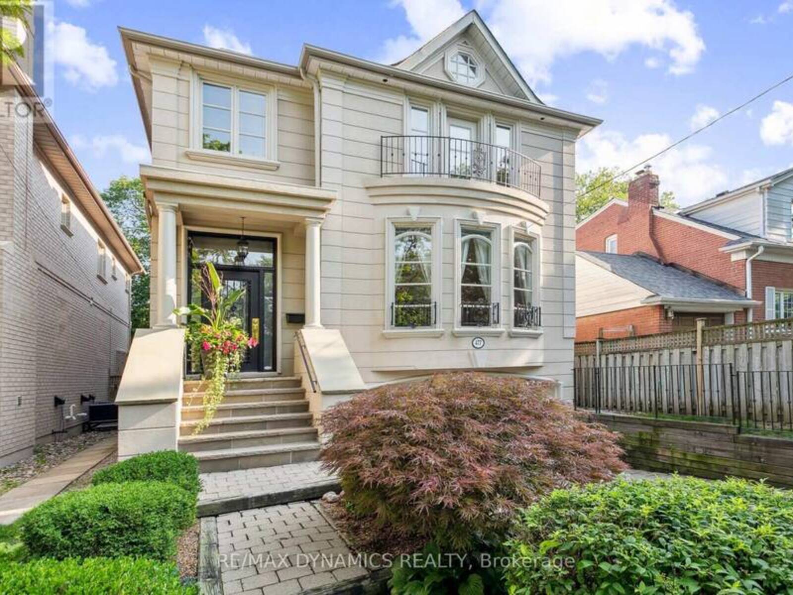 477 OLD ORCHARD GROVE, Toronto, Ontario M5M 2G3