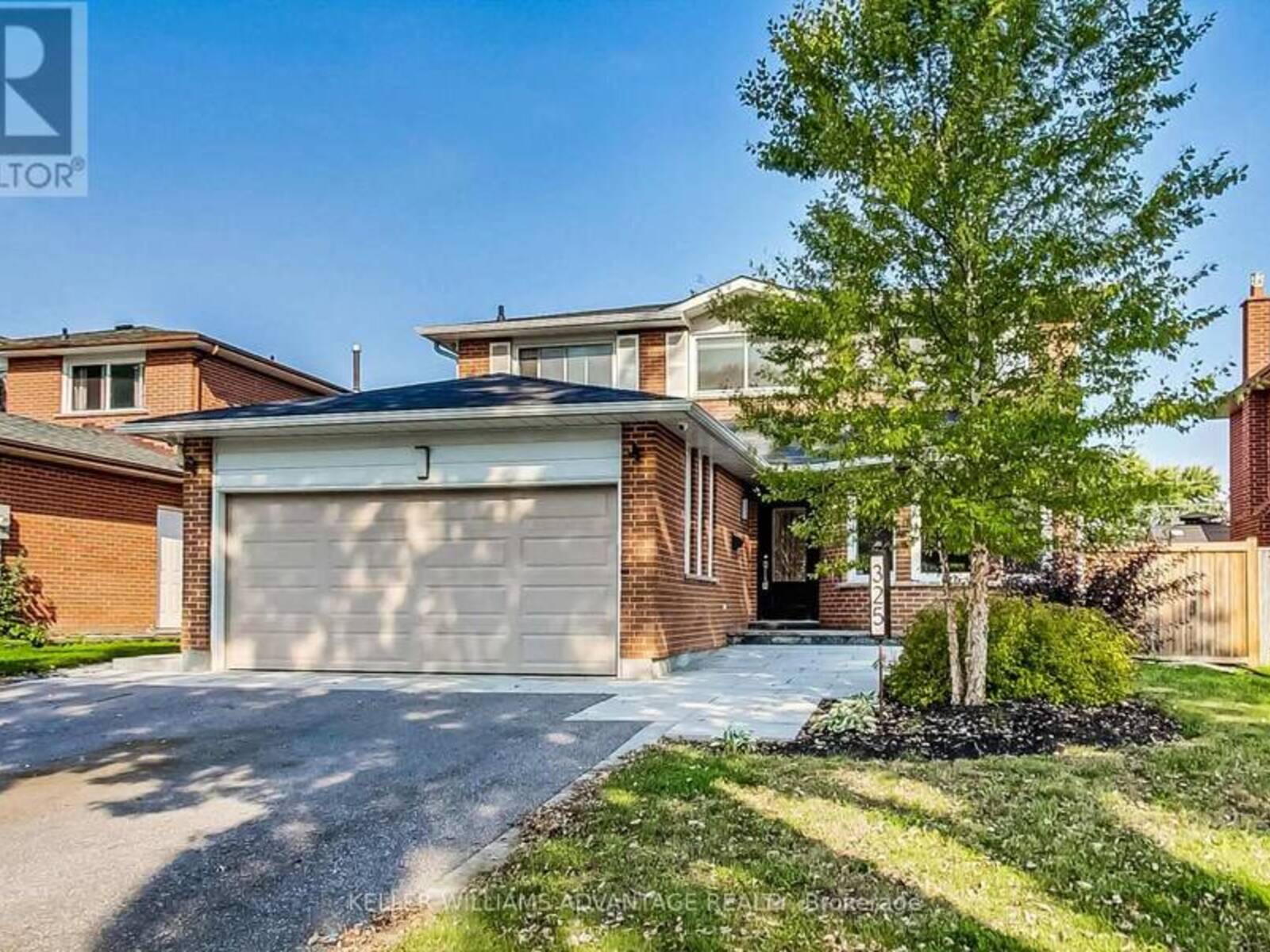 325 BUCKINGHAM ROAD, Newmarket, Ontario L3Y 6K6