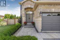 15 MEADOWVIEW DRIVE | Bradford West Gwillimbury Ontario | Slide Image Six