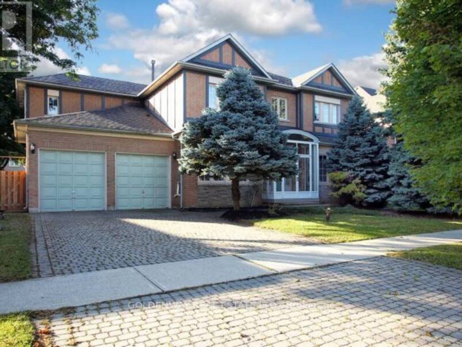 11 SPRINGBROOK DRIVE, Richmond Hill, Ontario L4B 3R9