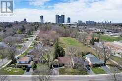 50 HENDERSON AVENUE | Markham Ontario | Slide Image Thirty-five