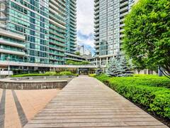 1910 - 18 HARBOUR STREET Toronto Ontario, M5J 2Z6