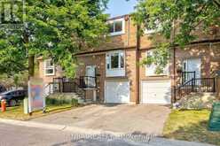 23 - 40 CASTLE ROCK DRIVE | Richmond Hill Ontario | Slide Image One