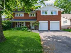 43 CLEARSIDE PLACE Toronto Ontario, M9C 2G7