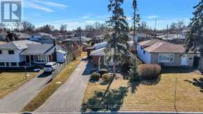 49 DREYER DRIVE E | Ajax Ontario | Slide Image Eighteen