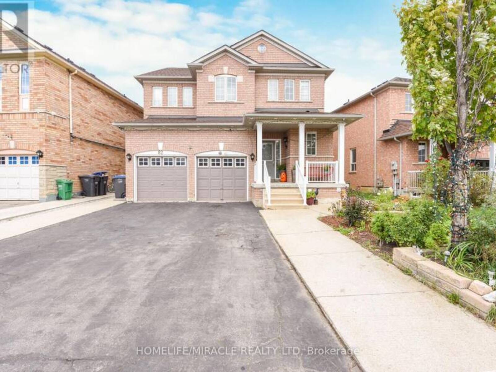 82 VIA ROMANO WAY, Brampton, Ontario L6P 1K2