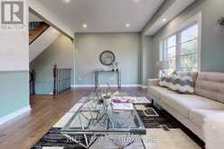 20 DEEP RIVER LANE | Richmond Hill Ontario | Slide Image Eight