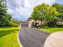 1050 MASTERS GREEN | Oakville Ontario | Slide Image Three