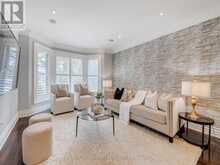 1050 MASTERS GREEN | Oakville Ontario | Slide Image Eight