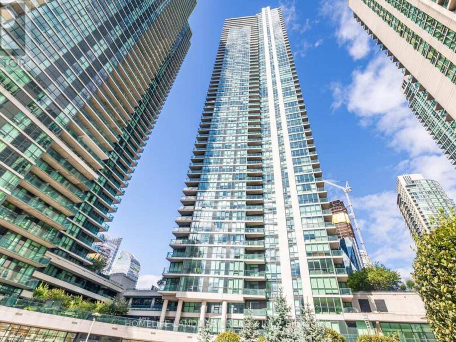 1711 - 18 HARBOUR STREET, Toronto, Ontario M5J 2Z6