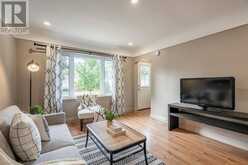 207 EAST 33RD STREET | Hamilton Ontario | Slide Image Nine