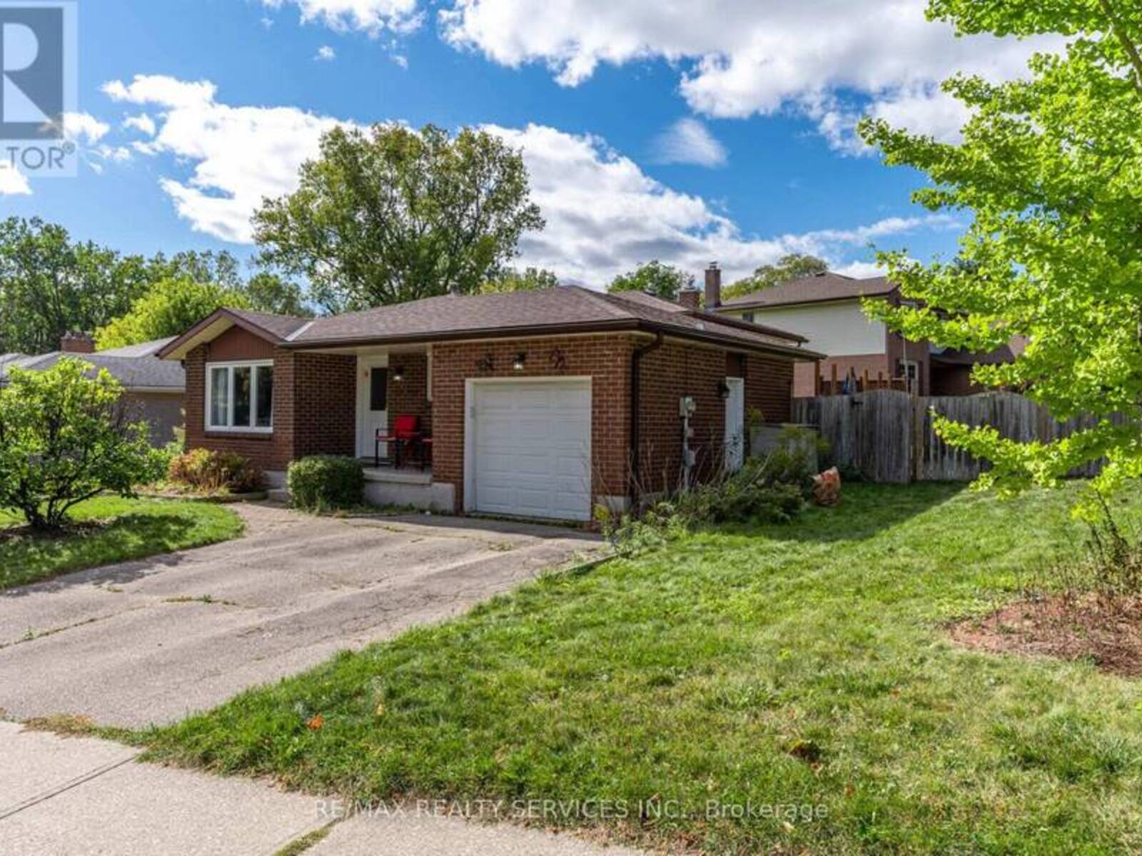 109 BIEHN DRIVE, Kitchener, Ontario N2R 1M6