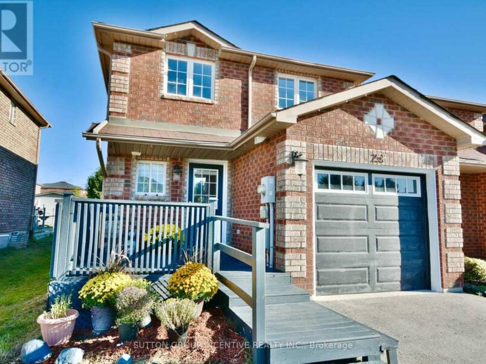 258 DUNSMORE LANE, Barrie, Ontario L4M 7A7