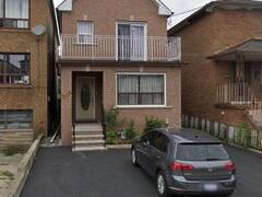 209 CEDRIC AVENUE Toronto Ontario, M6C 3X9