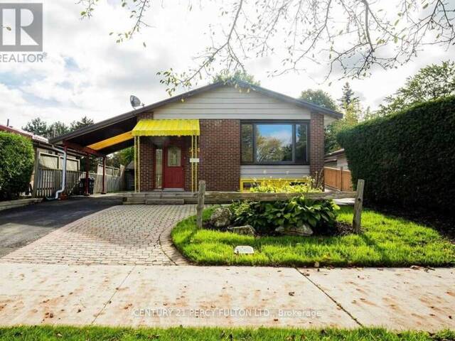 54 HOWELL SQUARE Toronto Ontario, M1B 1C4