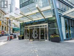 1205 - 8 THE ESPLANADE Toronto Ontario, M5E 0A6