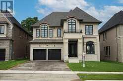 17 CALLA TRAIL | Aurora Ontario | Slide Image One