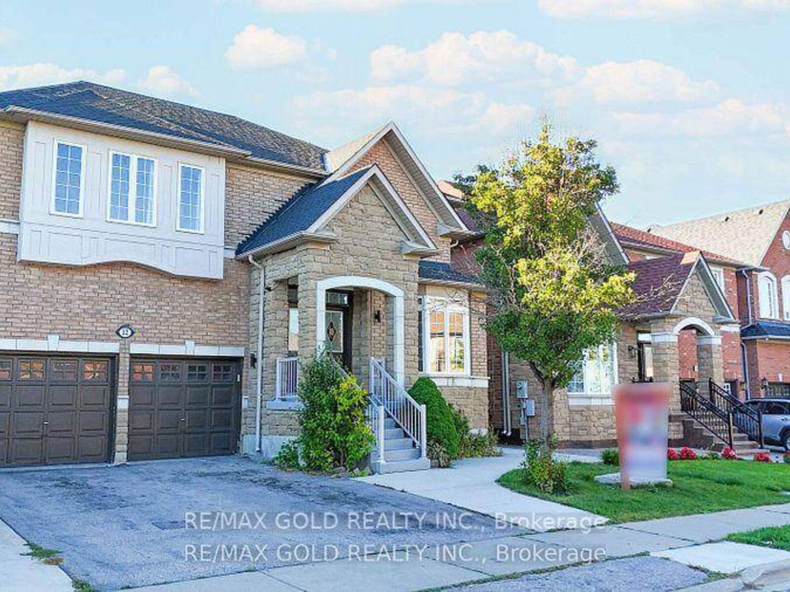 12 CASTLE MOUNTAIN DRIVE, Brampton, Ontario L6R 2Y1