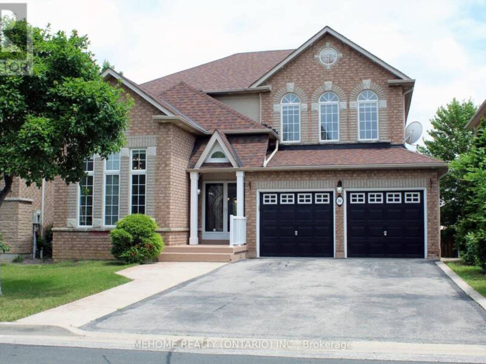 31 CHALONE CRESCENT, Vaughan, Ontario L4H 1V6