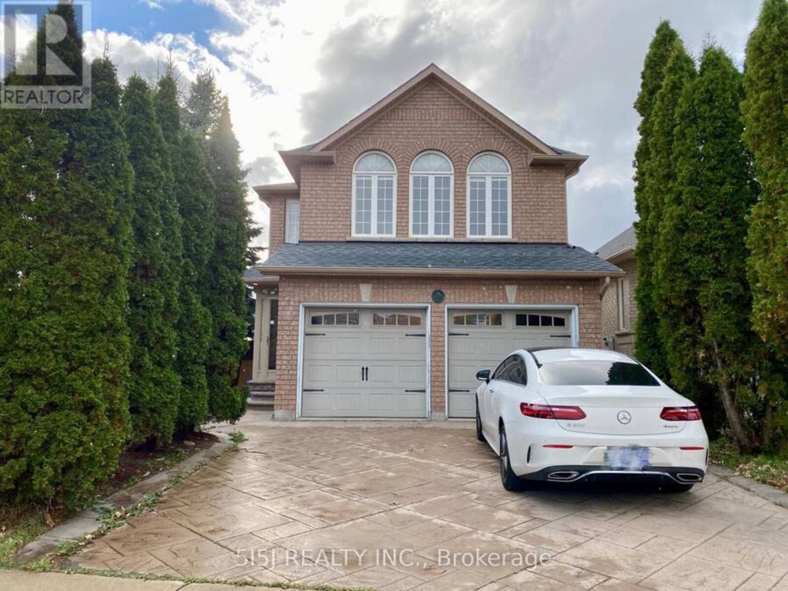 2 RED CARDINAL TRAIL, Richmond Hill, Ontario L4E 3Y6