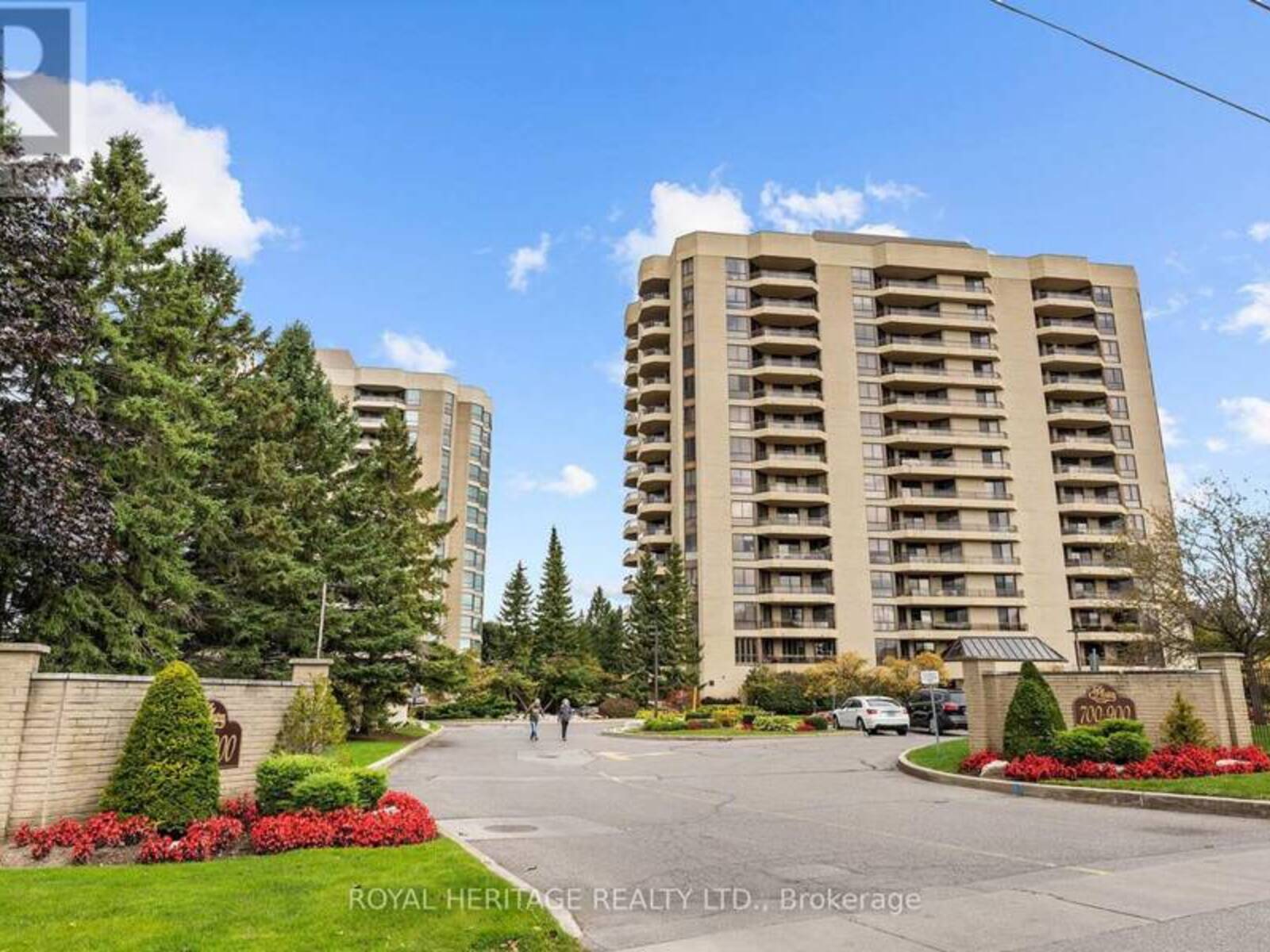 1004 - 900 WILSON ROAD N, Oshawa, Ontario L1G 7T2