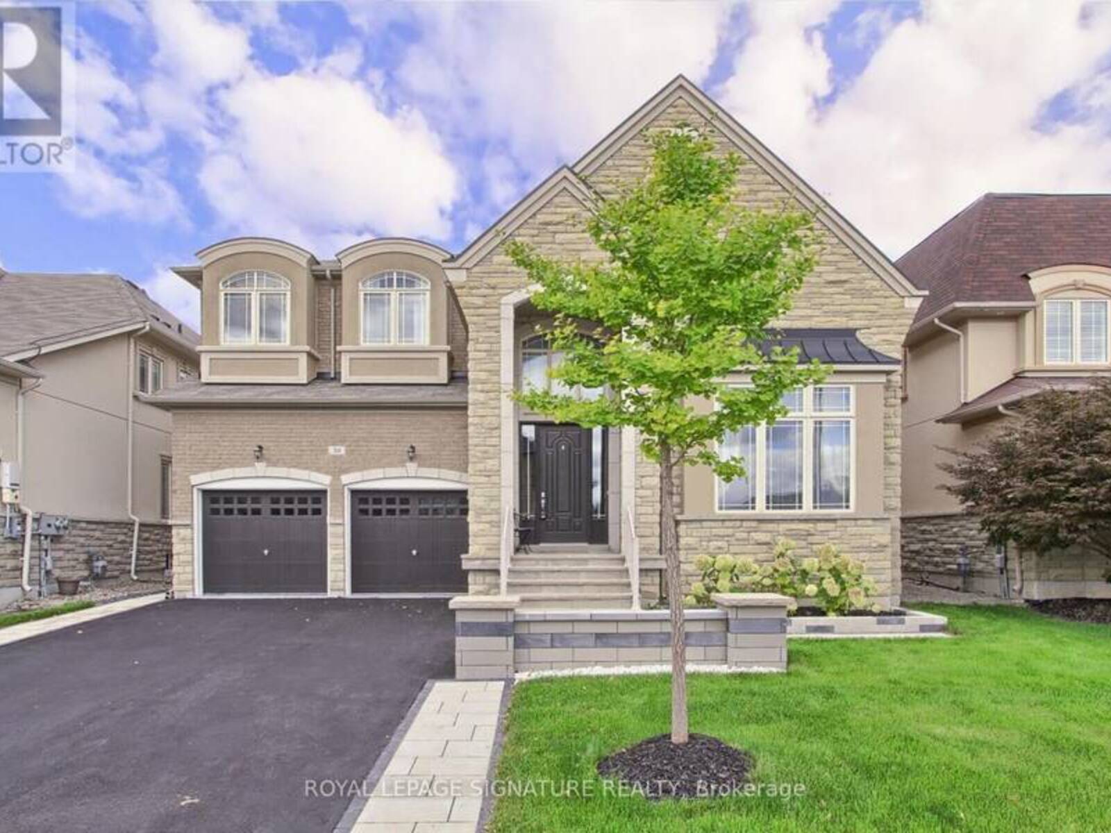 30 HEINTZMAN CRESCENT, Vaughan, Ontario L6A 4T8