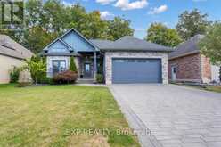 6 WOOD HAVEN DRIVE | Tillsonburg Ontario | Slide Image Two