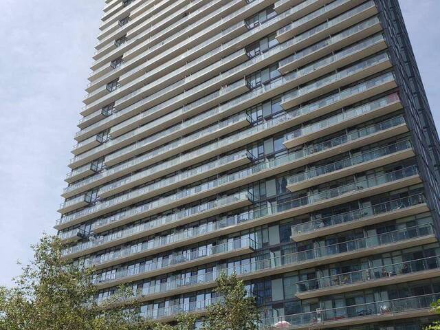 909 - 105 THE QUEENSWAY Toronto Ontario, M6S 5B5