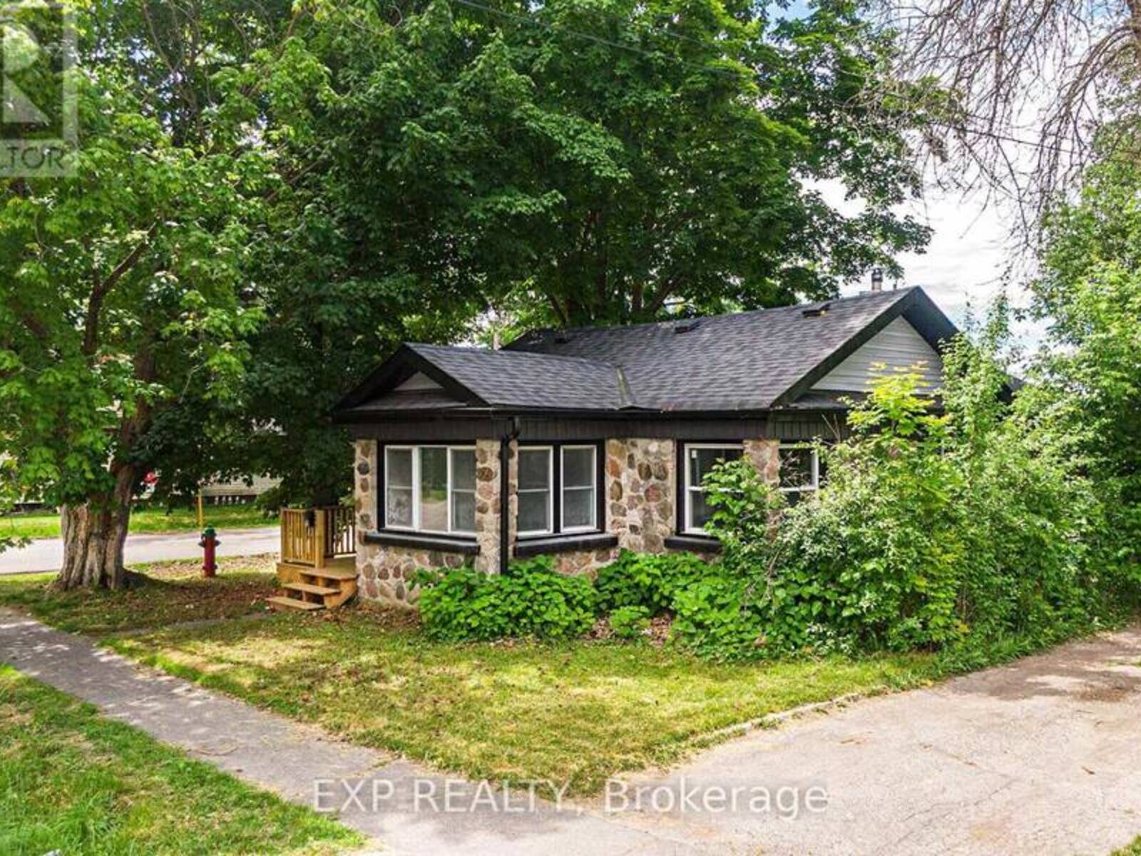 245 FRONT STREET S, Orillia, Ontario L3V 4T1