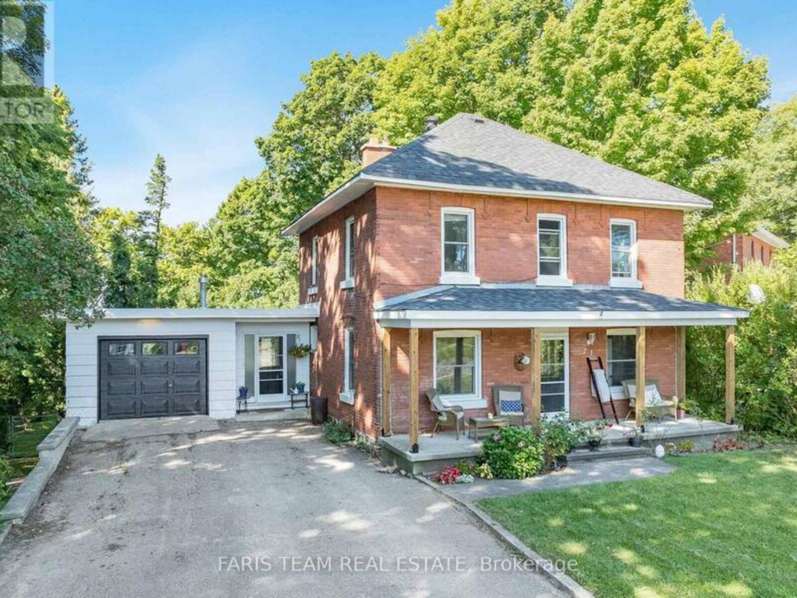 21 ROBERT STREET E, Penetanguishene, Ontario L9M 1A9