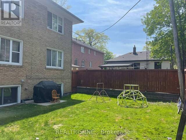 18 MUSKOKA AVENUE Toronto Ontario, M8W 1H3