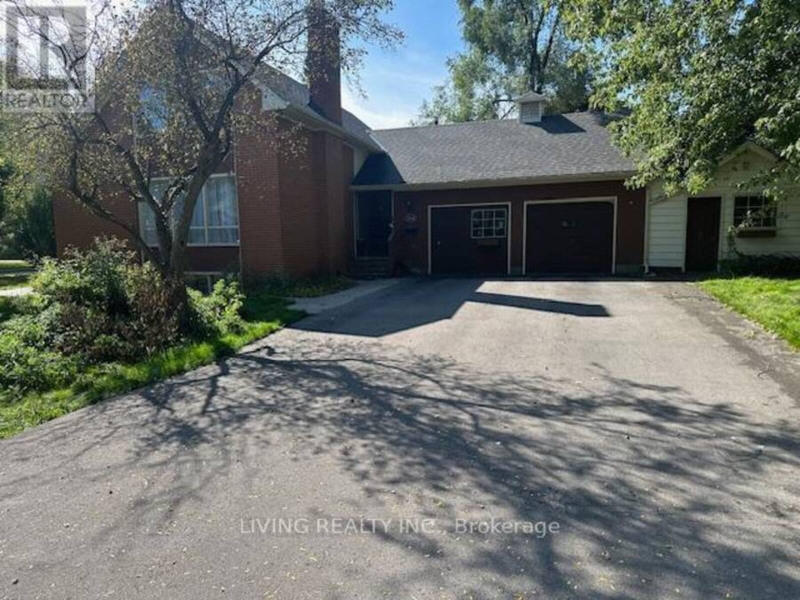 214 CHERRYHILL ROAD, Oakville, Ontario L6L 3E2