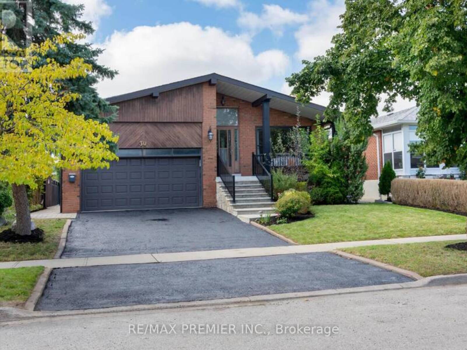 30 ARRAN CRESCENT, Vaughan, Ontario L4L 1G5