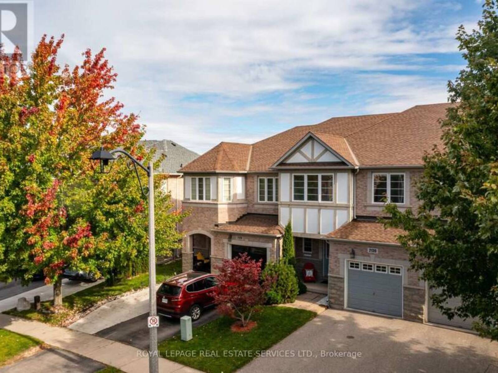 2130 EMILY CIRCLE, Oakville, Ontario L6M 0E6