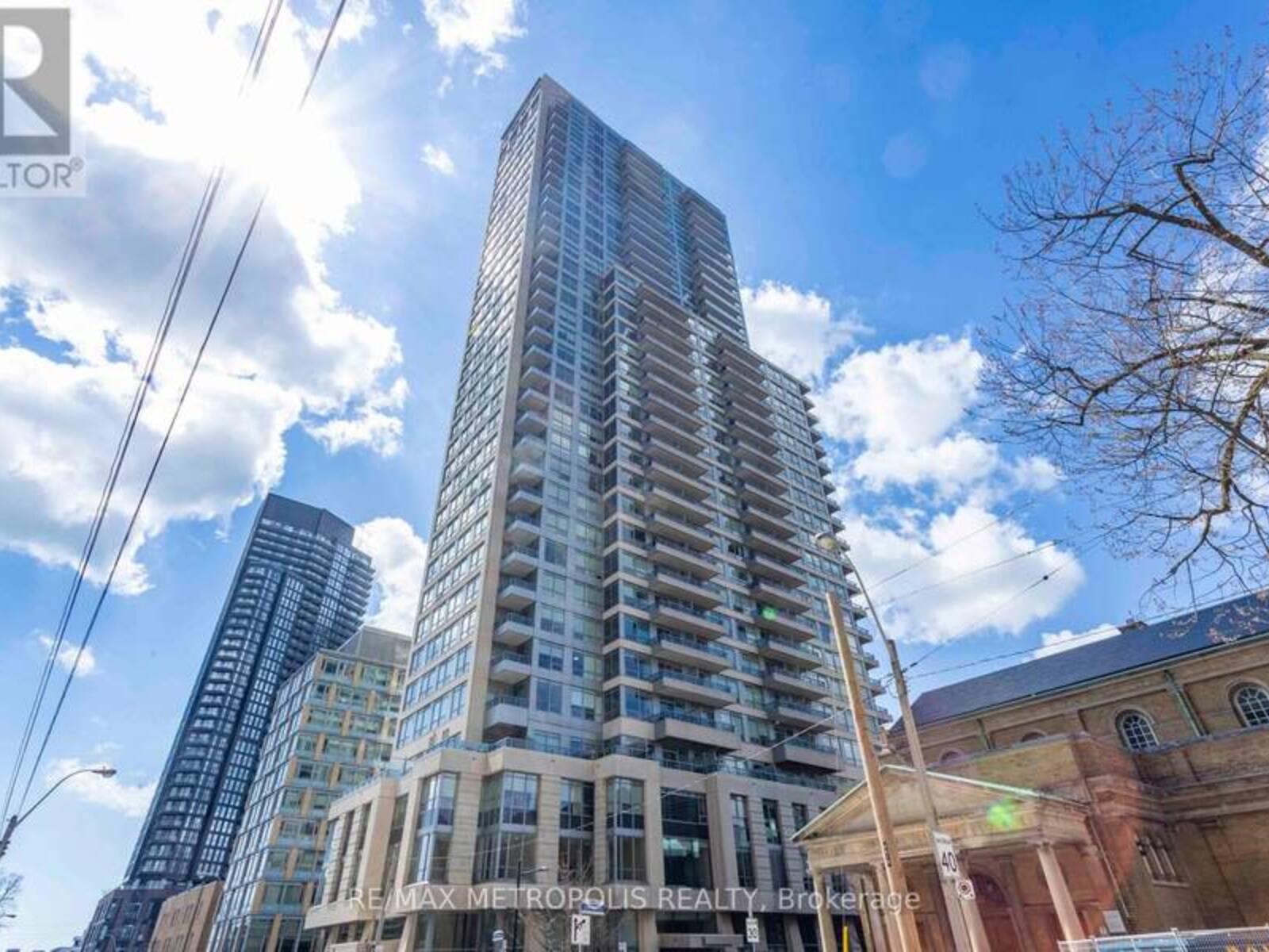 405 - 500 SHERBOURNE STREET, Toronto, Ontario M4X 1L1