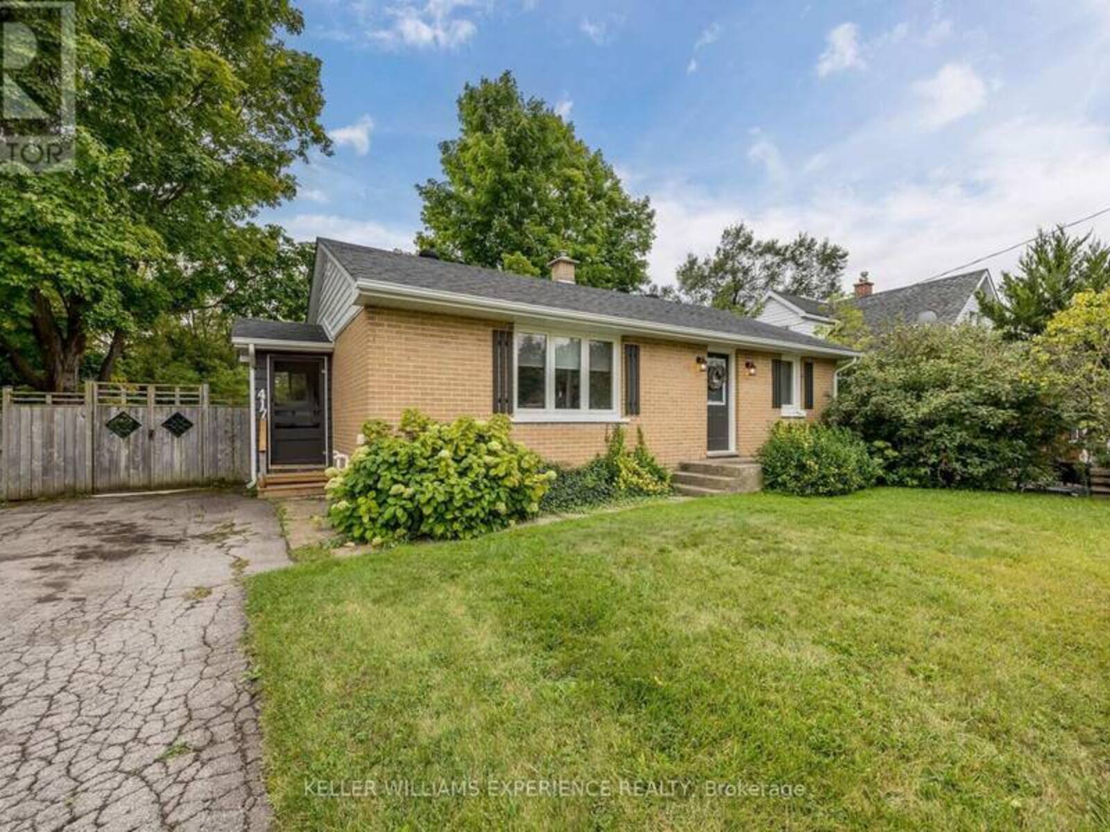 417 BLAKE STREET, Barrie, Ontario L4M 1L1