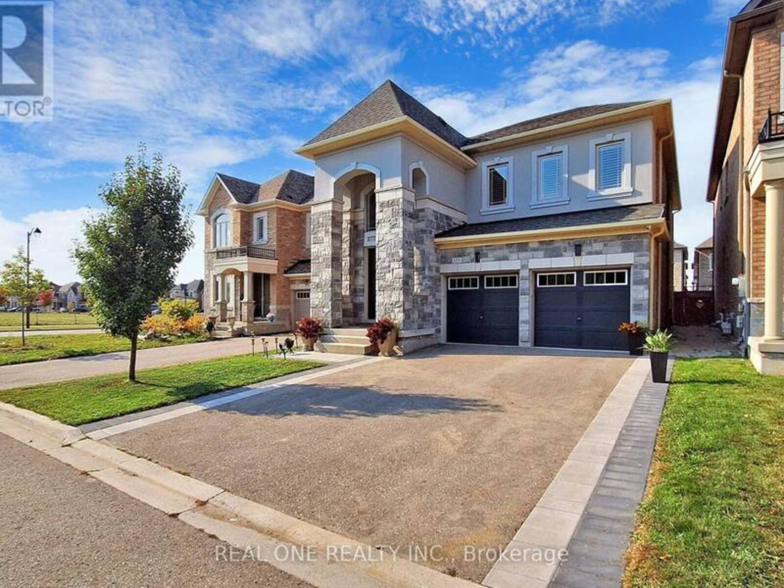 125 JOSEPH HARTMAN CRESCENT, Aurora, Ontario L4G 1C9