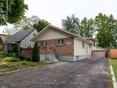 207 LINWOOD STREET London Ontario, N5Y 1W7