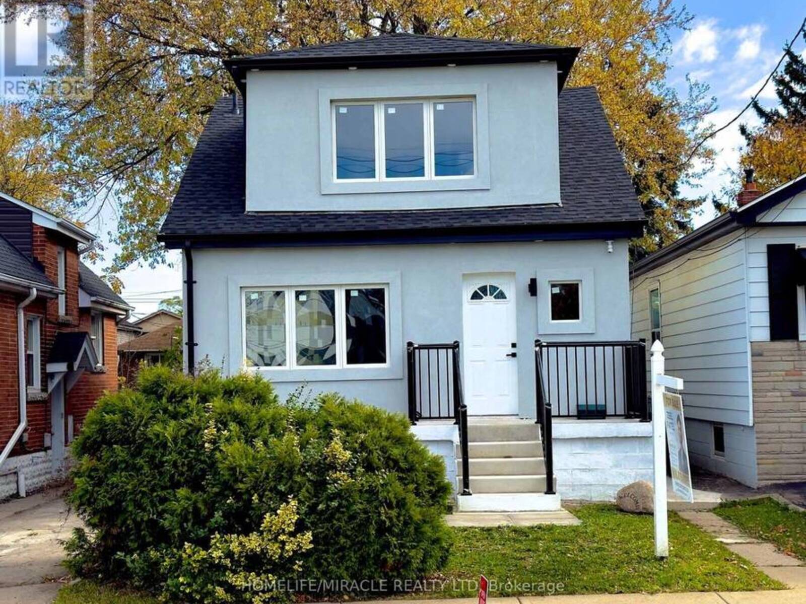 82 SHELBY AVENUE, Hamilton, Ontario L8H 5L5