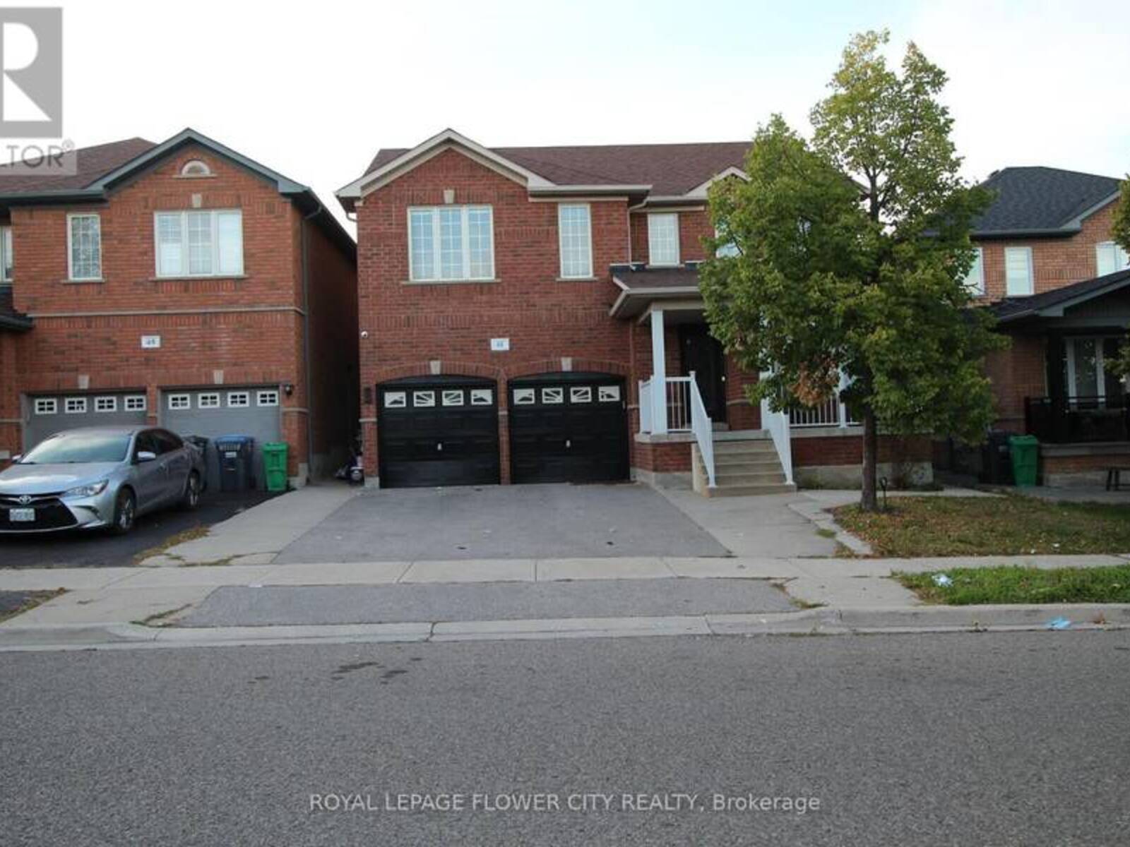 48 FAIRHILL AVENUE, Brampton, Ontario L7A 2E7