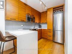 2310 - 40 HOMEWOOD AVENUE Toronto Ontario, M4Y 2K2