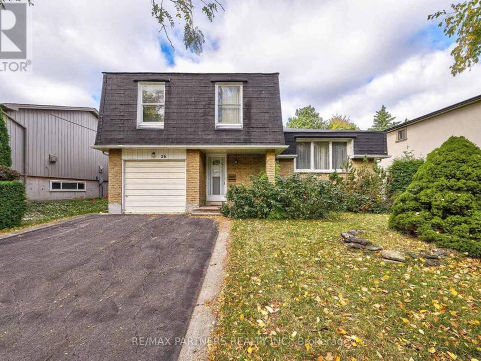 26 PENWICK CRESCENT, Richmond Hill, Ontario L4C 5B4